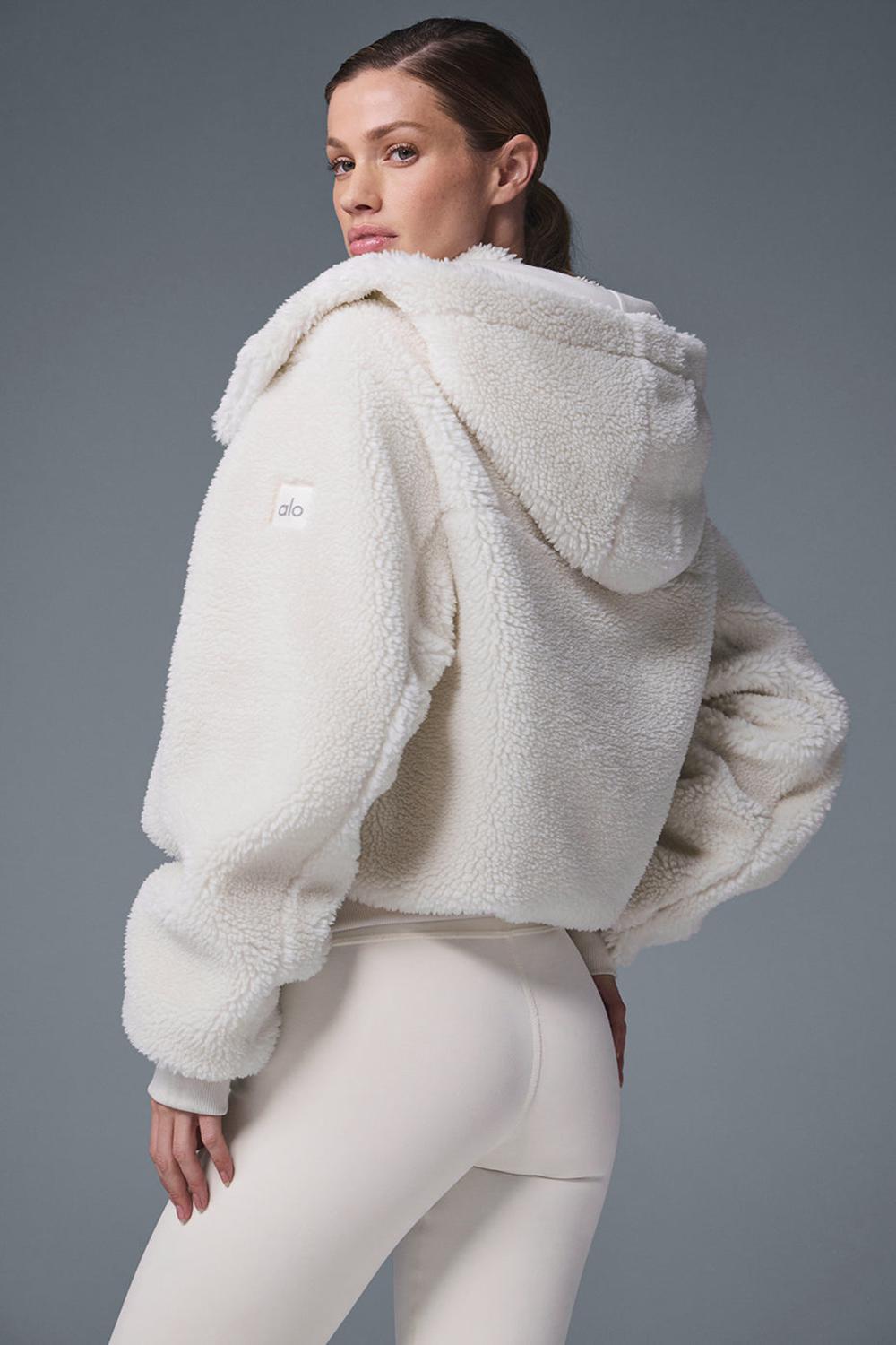 Alo Yoga Foxy Sherpa Naisten Takit Ivory | Suomi  6154-NPRIO