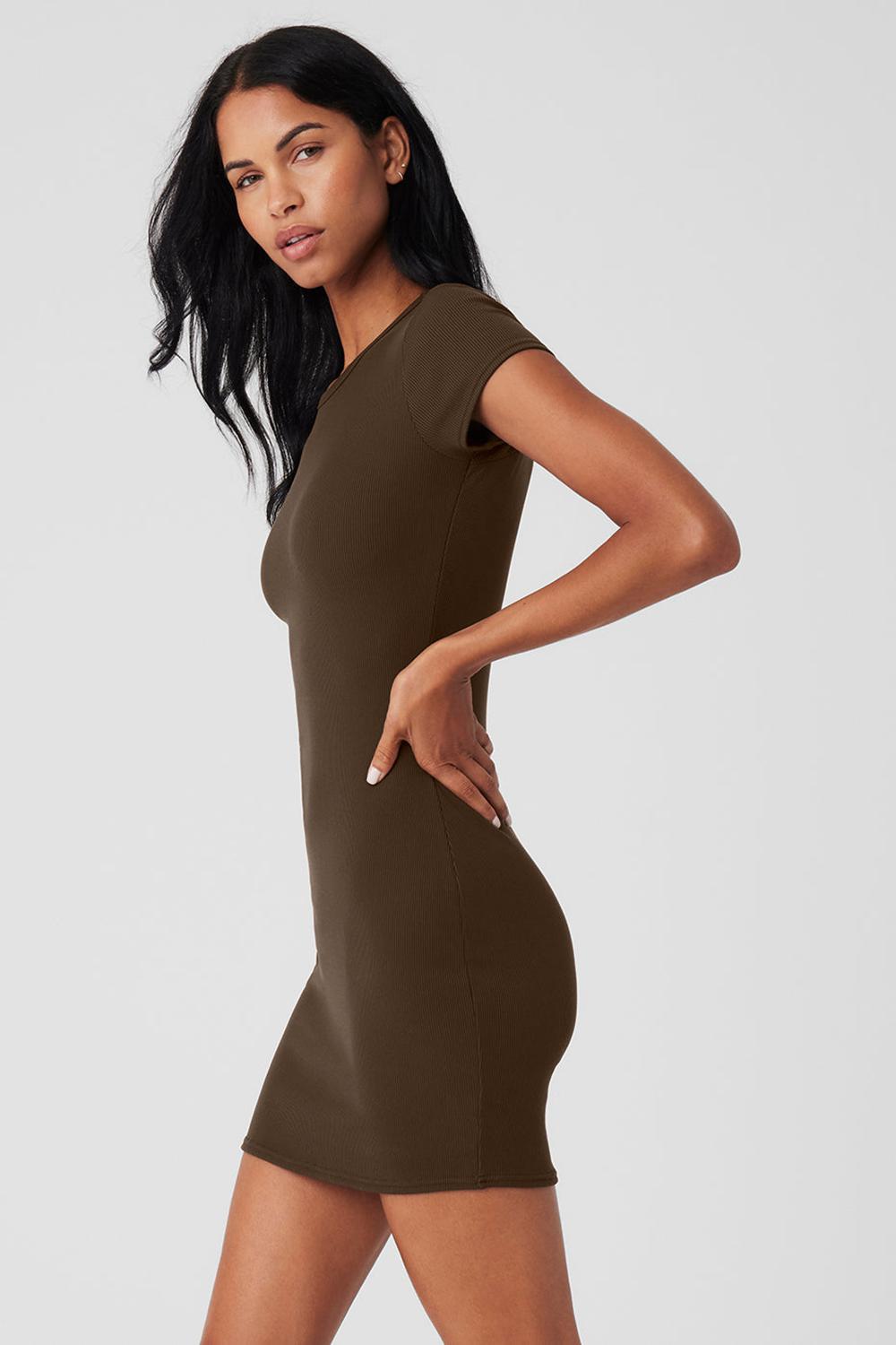 Alo Yoga Goddess Ribbed Short Sleeve Naisten Mekko Espresso | Suomi  1352-ZWUEB