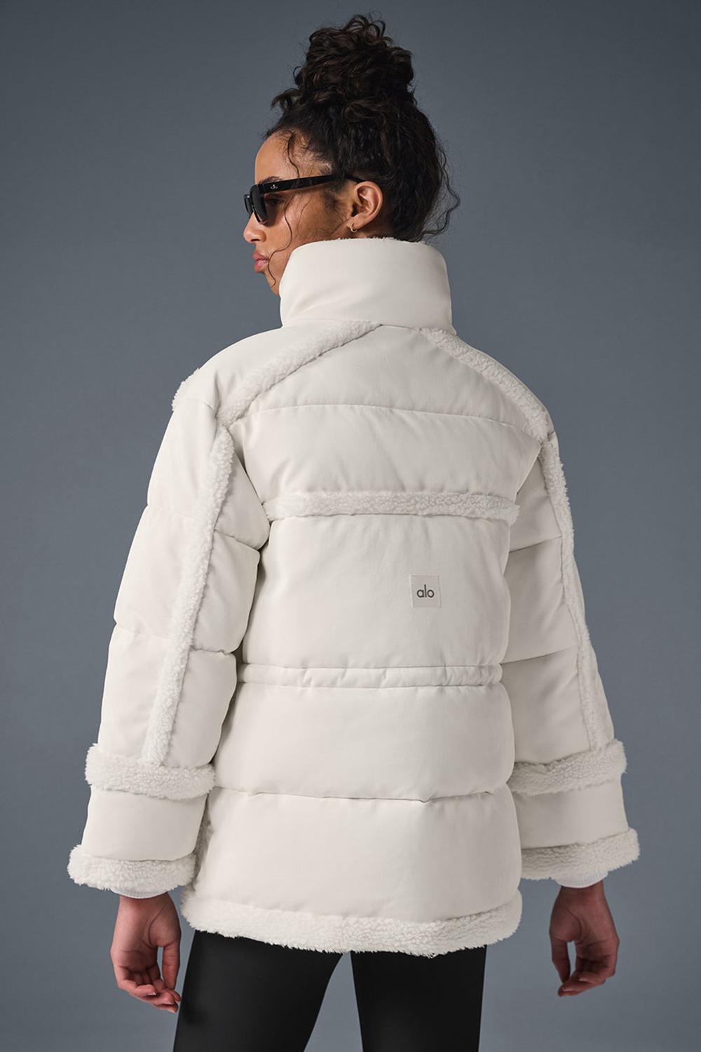 Alo Yoga Ice Breaker Naisten Takit Ivory | Suomi  3807-RGPVK