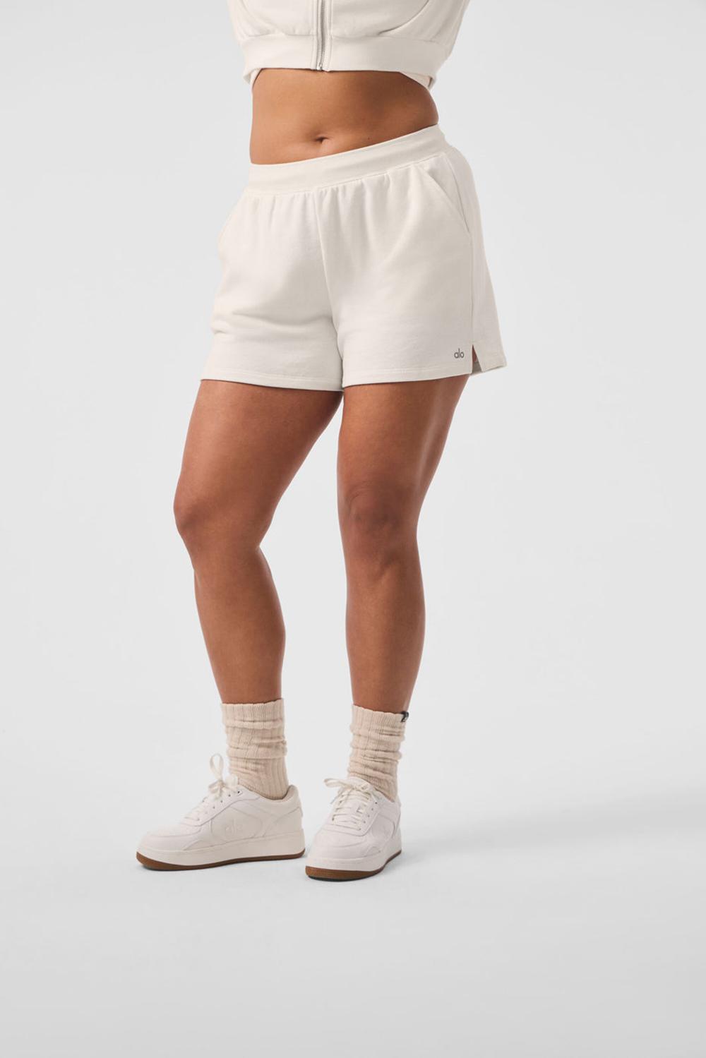 Alo Yoga Low Key Sweat Naisten Shortsit Ivory | Suomi  7645-WQPDU