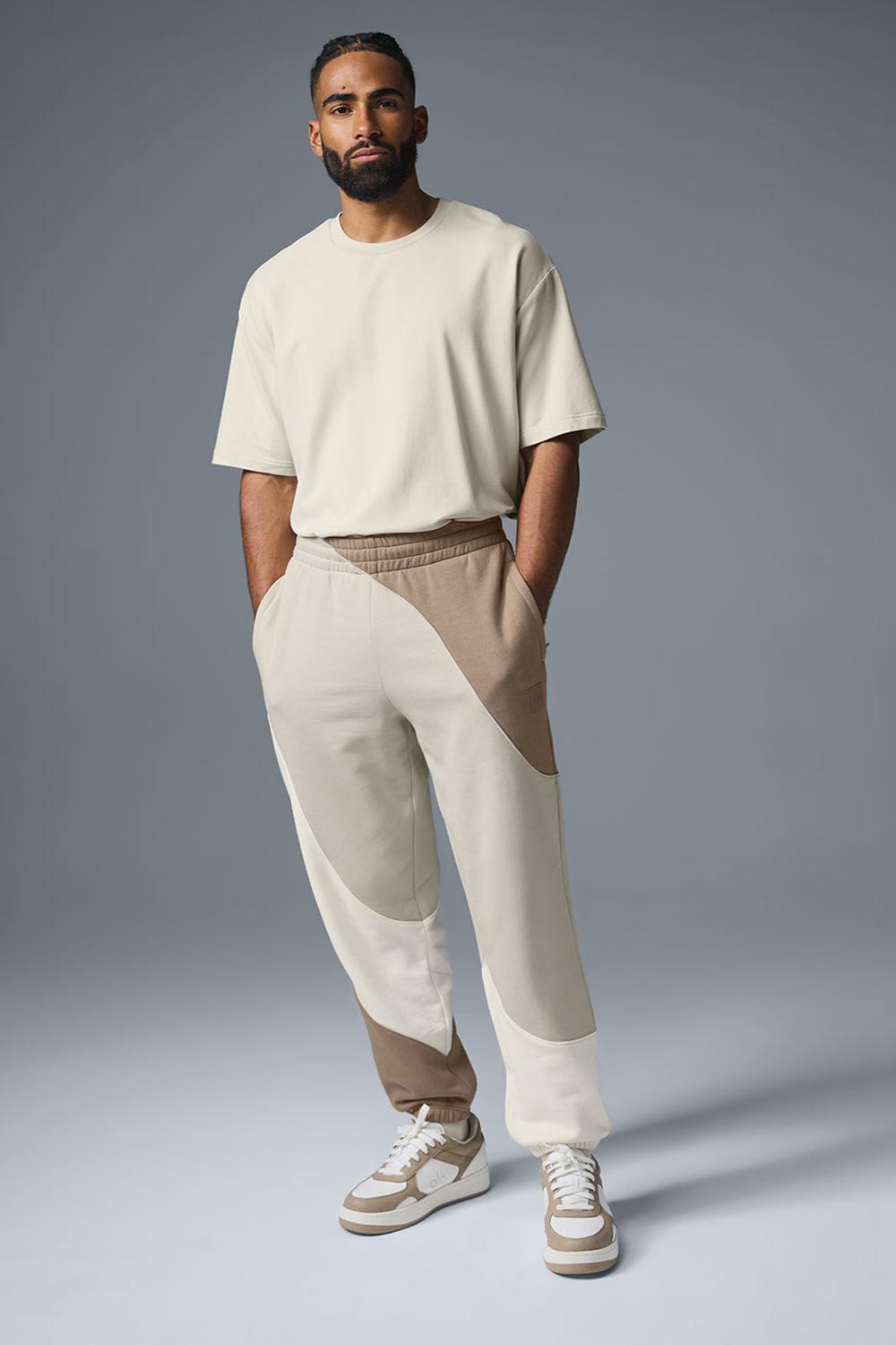 Alo Yoga Make Waves Miesten Collegehousut Ivory / Bone / Gravel | Suomi  6231-BUJTF