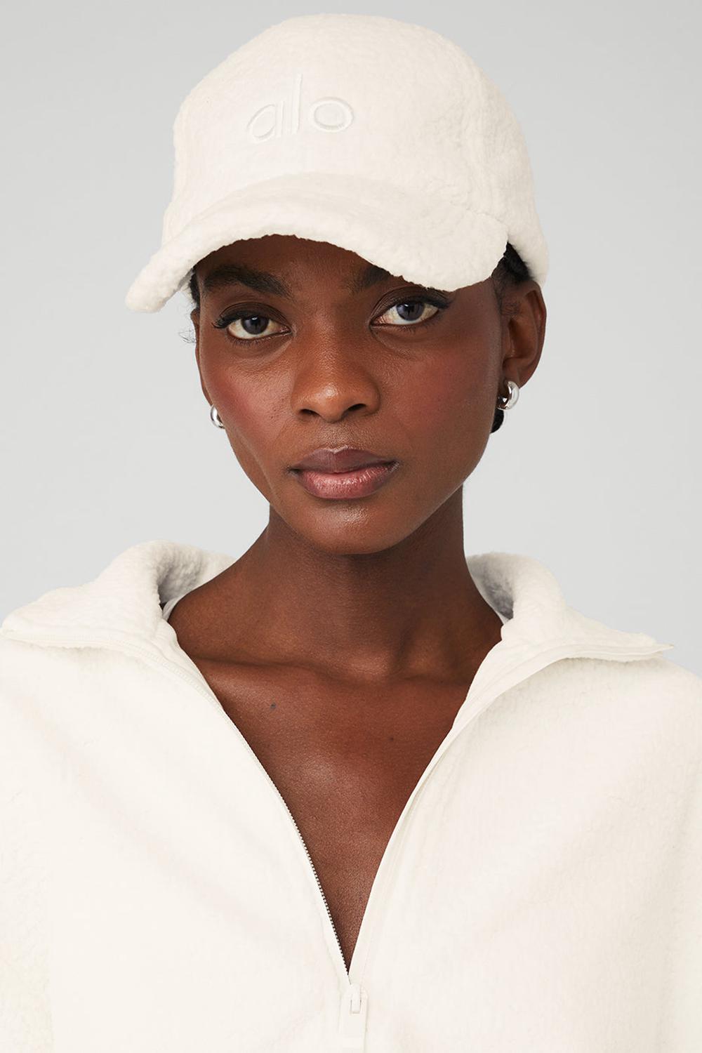 Alo Yoga Micro Sherpa Off-Duty Naisten Lippis Ivory | Suomi  1468-BFVDQ