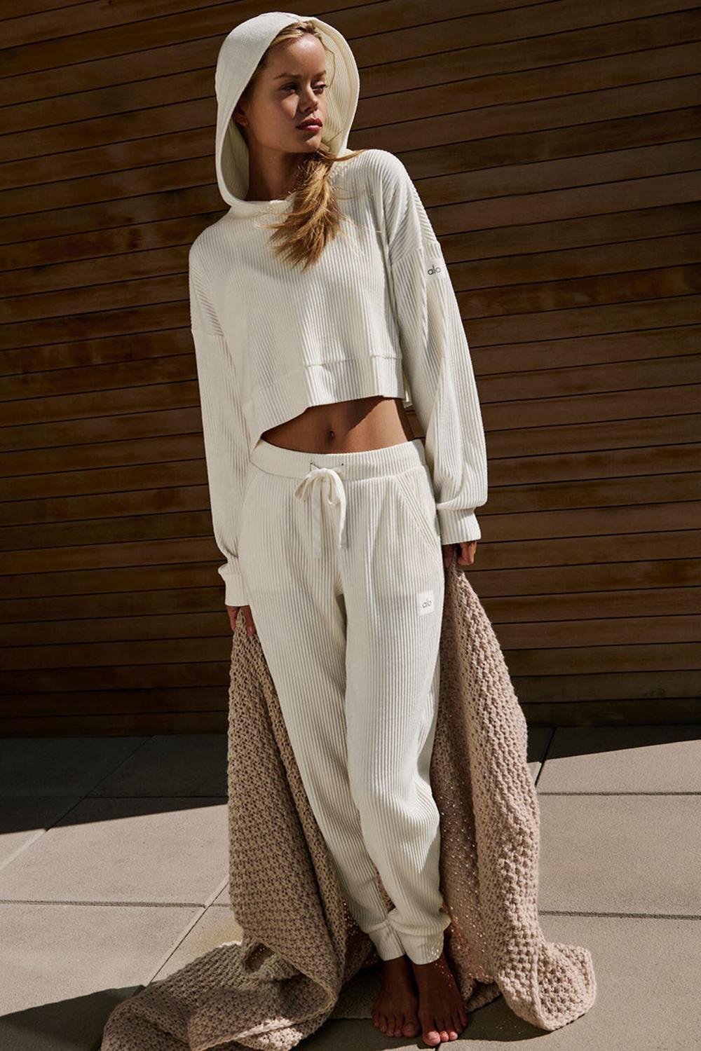 Alo Yoga Muse Naisten Collegehousut Ivory | Suomi  0264-UELYZ