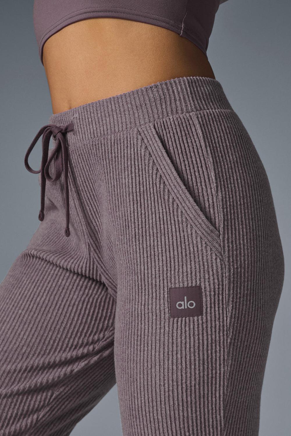 Alo Yoga Muse Naisten Collegehousut Raisinette Heather | Suomi  9320-NKCSQ