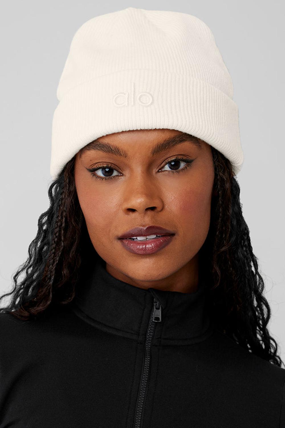 Alo Yoga Notable Naisten Pipo Ivory | Suomi  5012-MUIWE