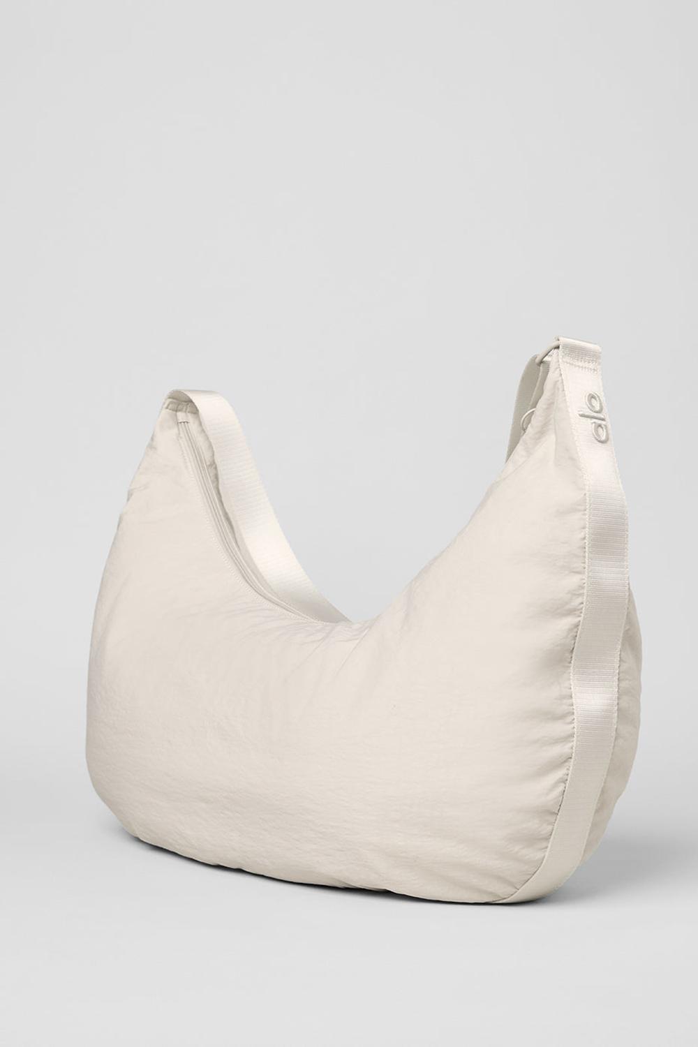 Alo Yoga Om The Go Gym Miesten Sling Laukku Bone | Suomi  7935-TOMXJ