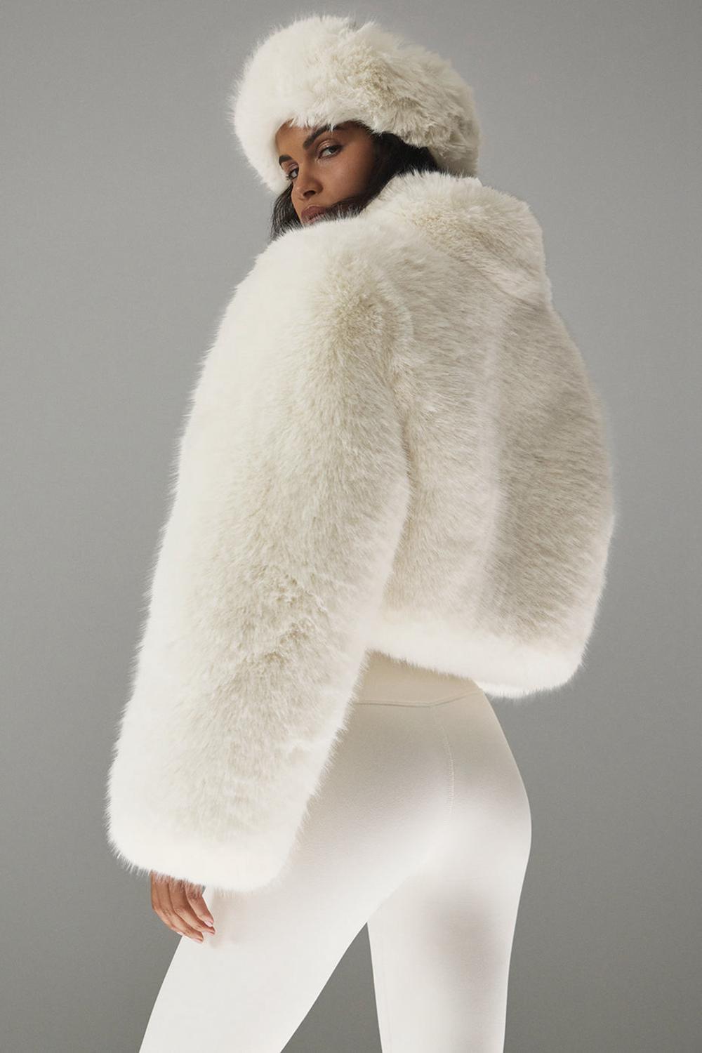 Alo Yoga Opulent Faux Fur Cropped Naisten Takit Ivory | Suomi  6190-DWMQK