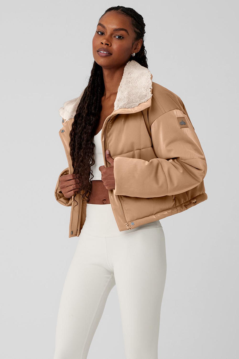 Alo Yoga Orion Cropped Naisten Puffer Takki Toasted Almond | Suomi  4837-DQSEP
