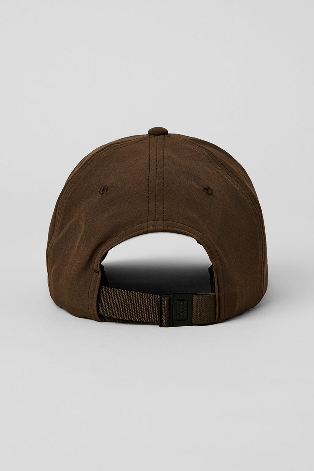 Alo Yoga Performance Off-Duty Miesten Lippis Espresso | Suomi  6021-BAQJO