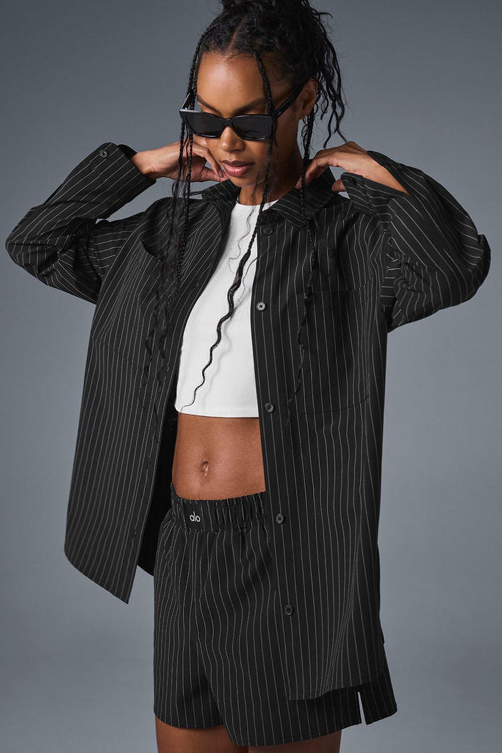 Alo Yoga Pinstripe Daylight Button Down Naisten Pitkähihainen Mustat Titaani | Suomi  6405-KCDOH