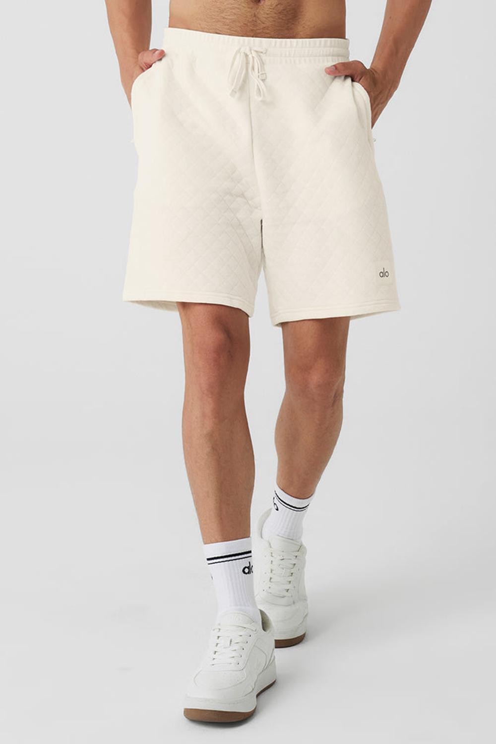 Alo Yoga Quilted Stadium Miesten Shortsit Ivory | Suomi  8094-OERKV