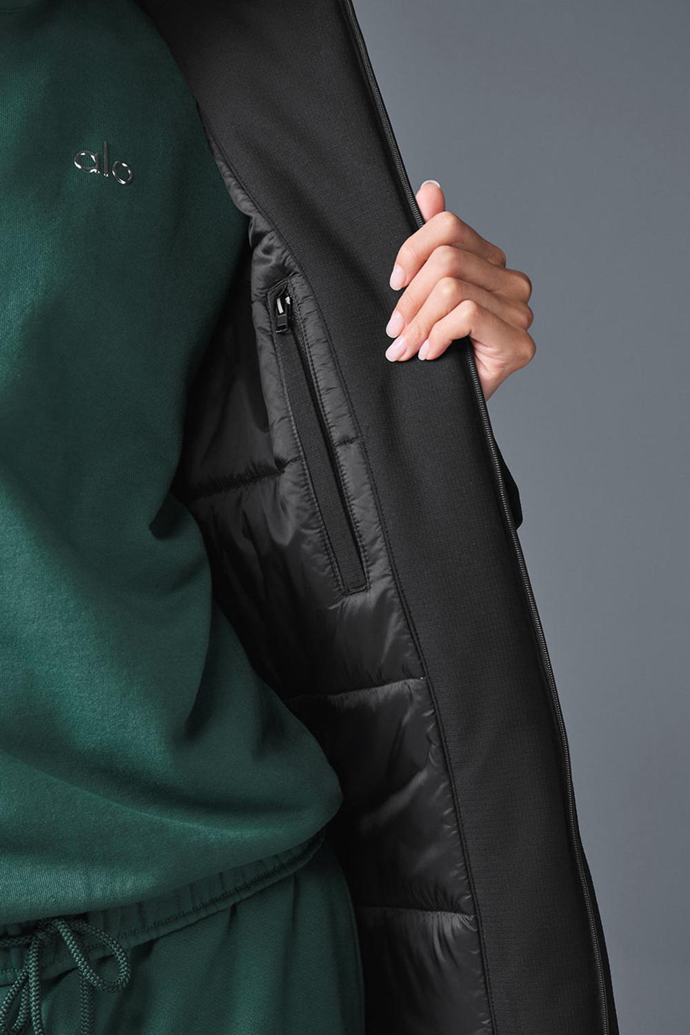 Alo Yoga Rain Or Shine Naisten Puffer Takki Mustat | Suomi  0547-ORYUX