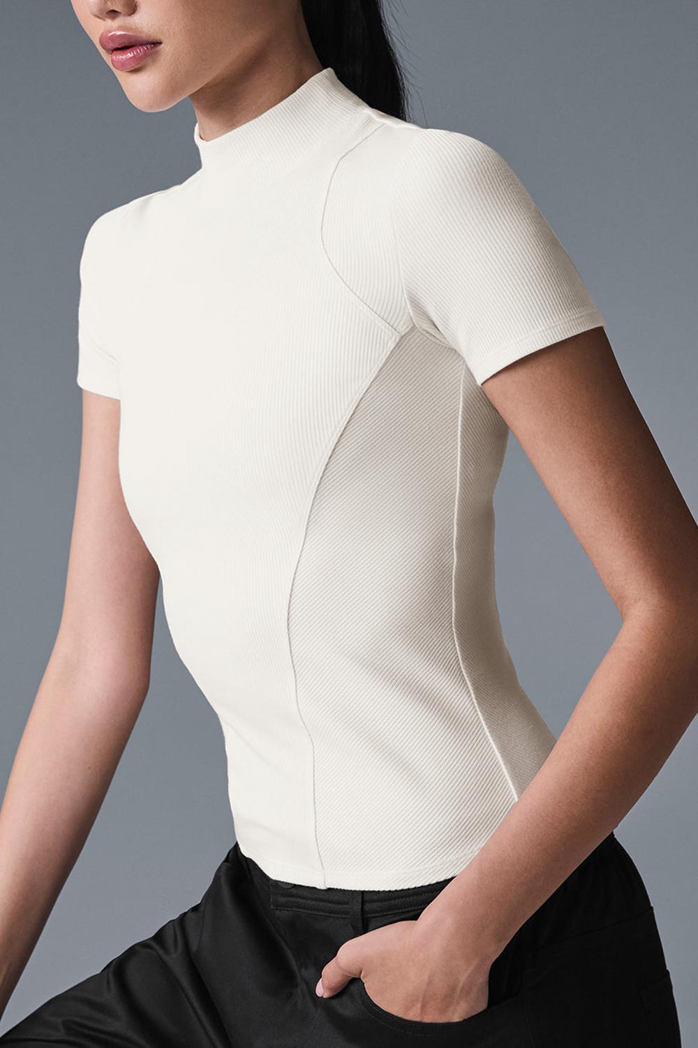 Alo Yoga Ribbed Mesmerize Naisten Short Sleeve Ivory | Suomi  8536-TNJCG