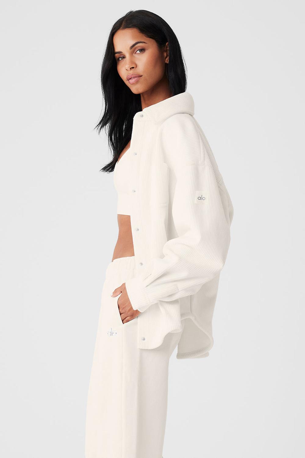 Alo Yoga Ribbed Velour Mountain Side Shacket Naisten Takit Ivory | Suomi  4326-RIKDA