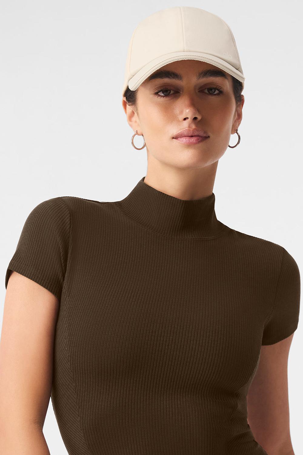 Alo Yoga Satin Off-Duty Naisten Lippis Creme | Suomi  5794-OEWJT