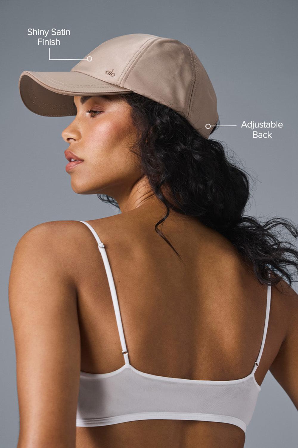 Alo Yoga Satin Off-Duty Naisten Lippis Taupe Satin | Suomi  0962-NZEWT