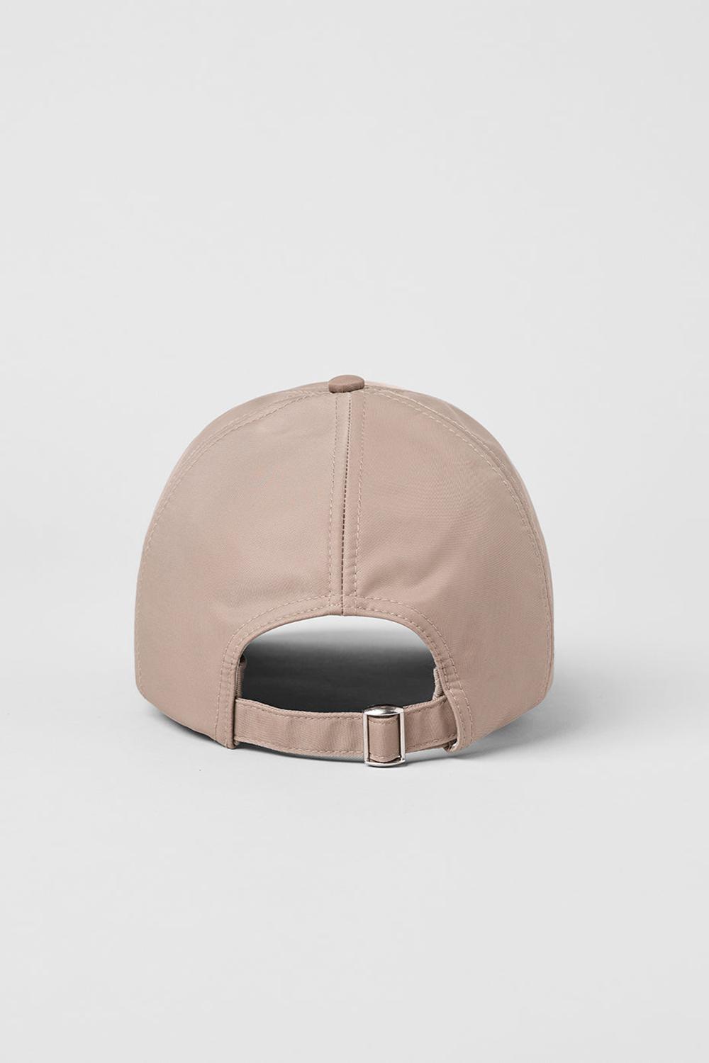 Alo Yoga Satin Off-Duty Naisten Lippis Taupe Satin | Suomi  0962-NZEWT
