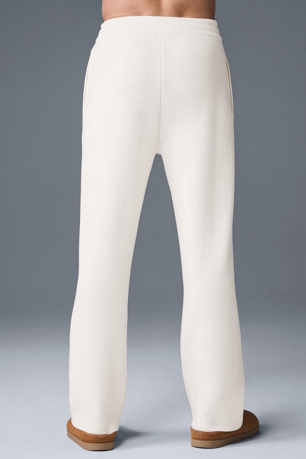 Alo Yoga Scholar Straight Leg Miesten Collegehousut Ivory | Suomi  9241-NPLGB