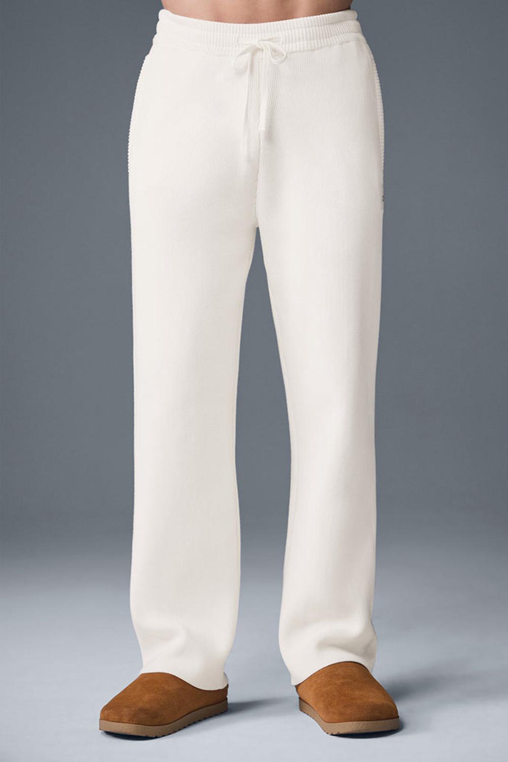 Alo Yoga Scholar Straight Leg Miesten Collegehousut Ivory | Suomi  9241-NPLGB