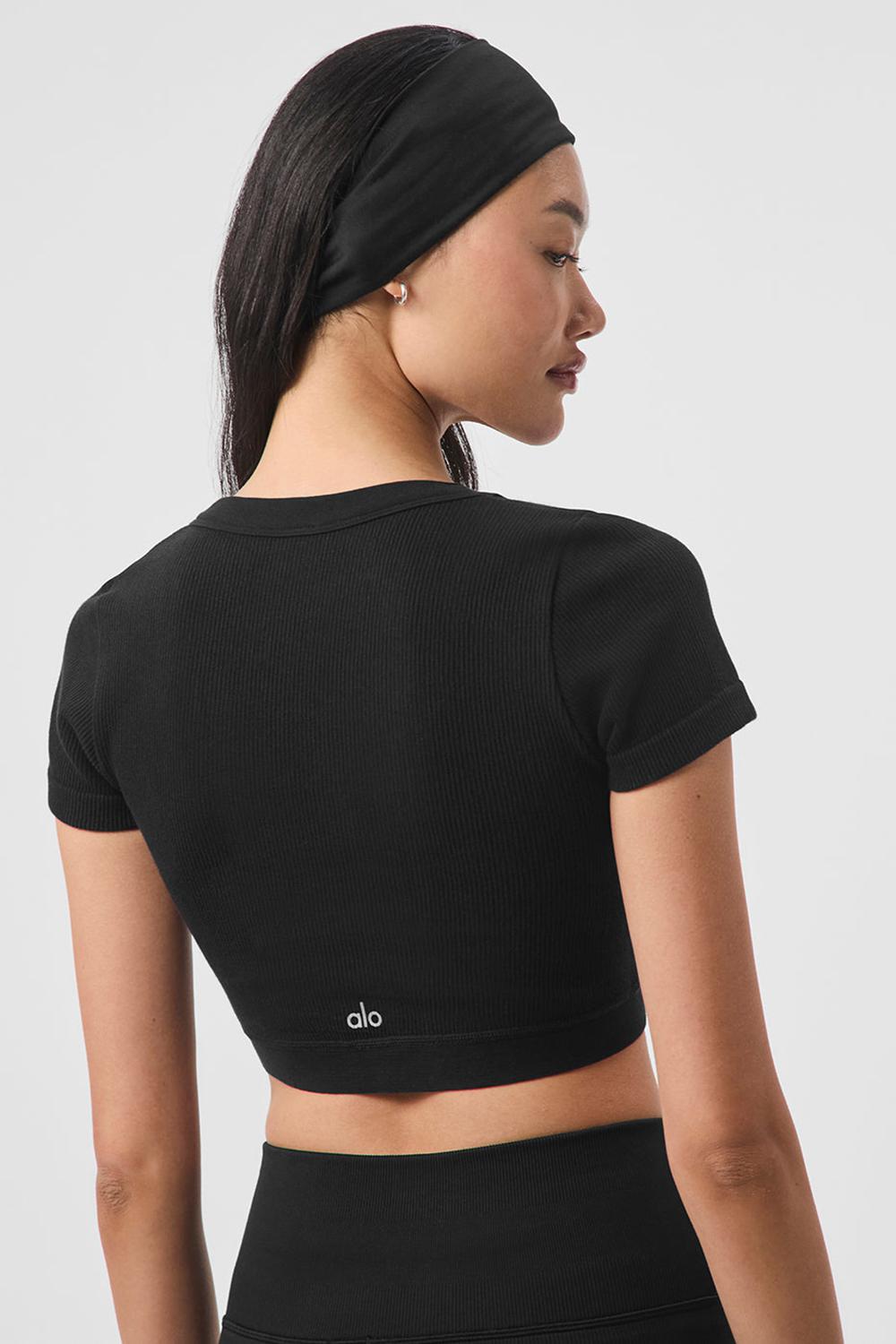 Alo Yoga Seamless Ribbed Cropped Serene Naisten Short Sleeve Mustat | Suomi  4082-JGUFC