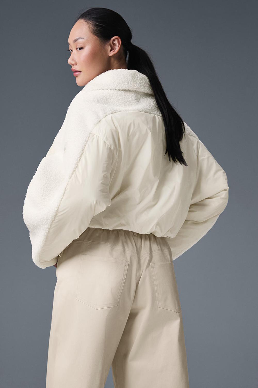 Alo Yoga Sherpa Cozy Escape Naisten Puffer Takki Ivory / Ivory | Suomi  8352-NWJOX