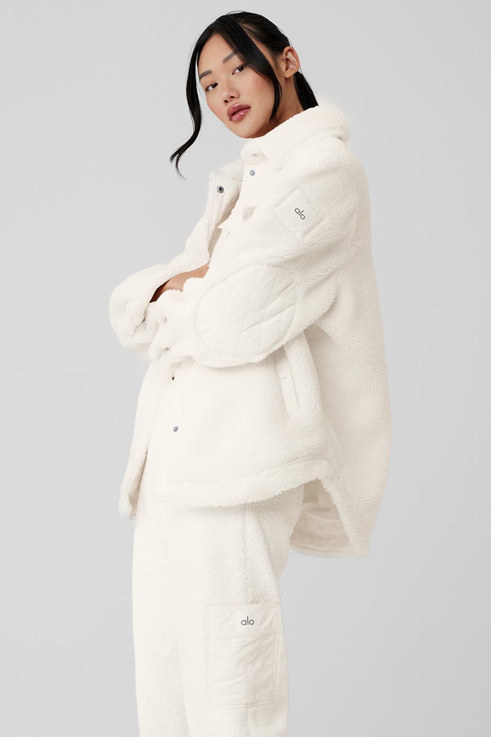 Alo Yoga Sherpa Edge Shacket Naisten Takit Ivory | Suomi  2681-VGWKT