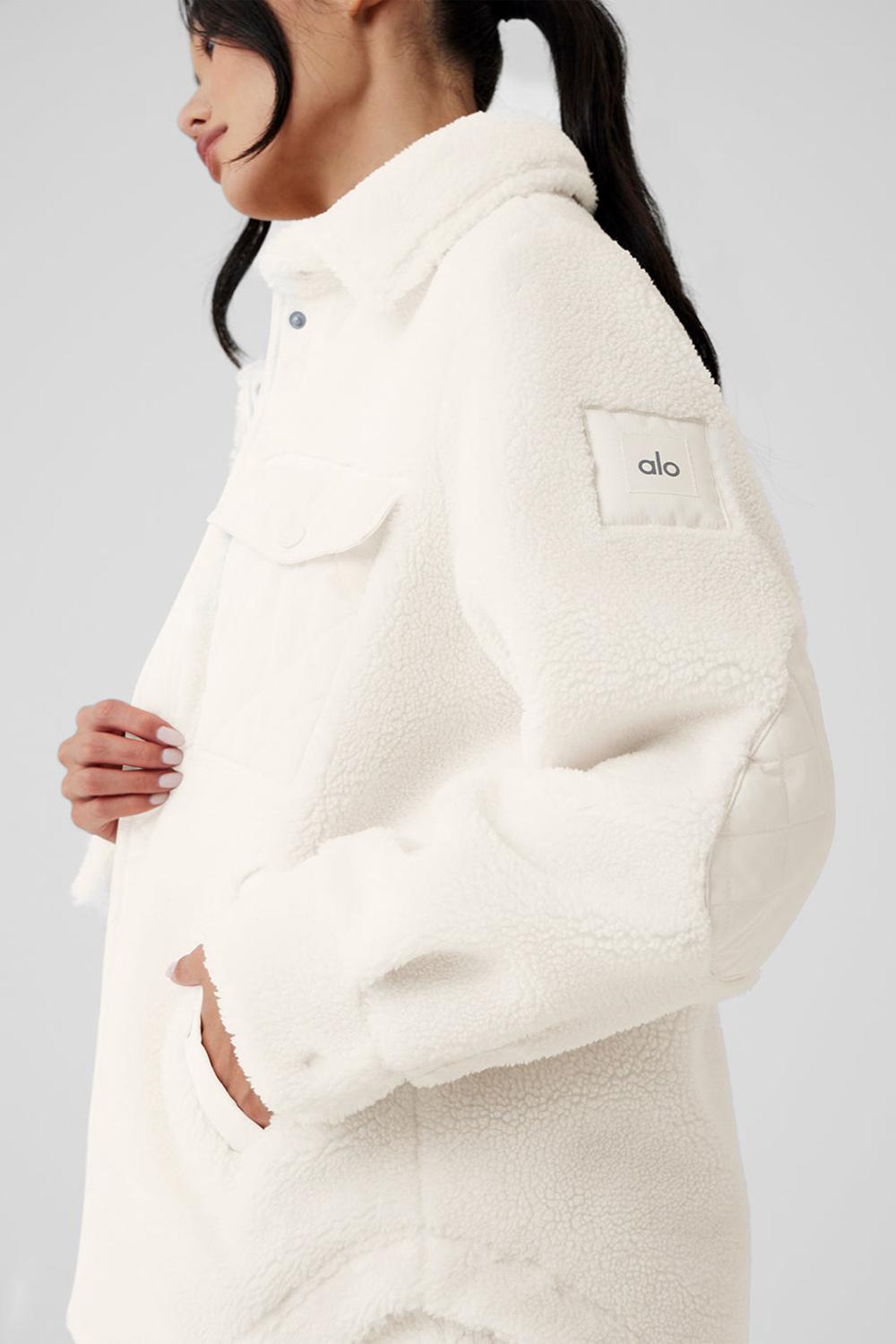Alo Yoga Sherpa Edge Shacket Naisten Takit Ivory | Suomi  2681-VGWKT