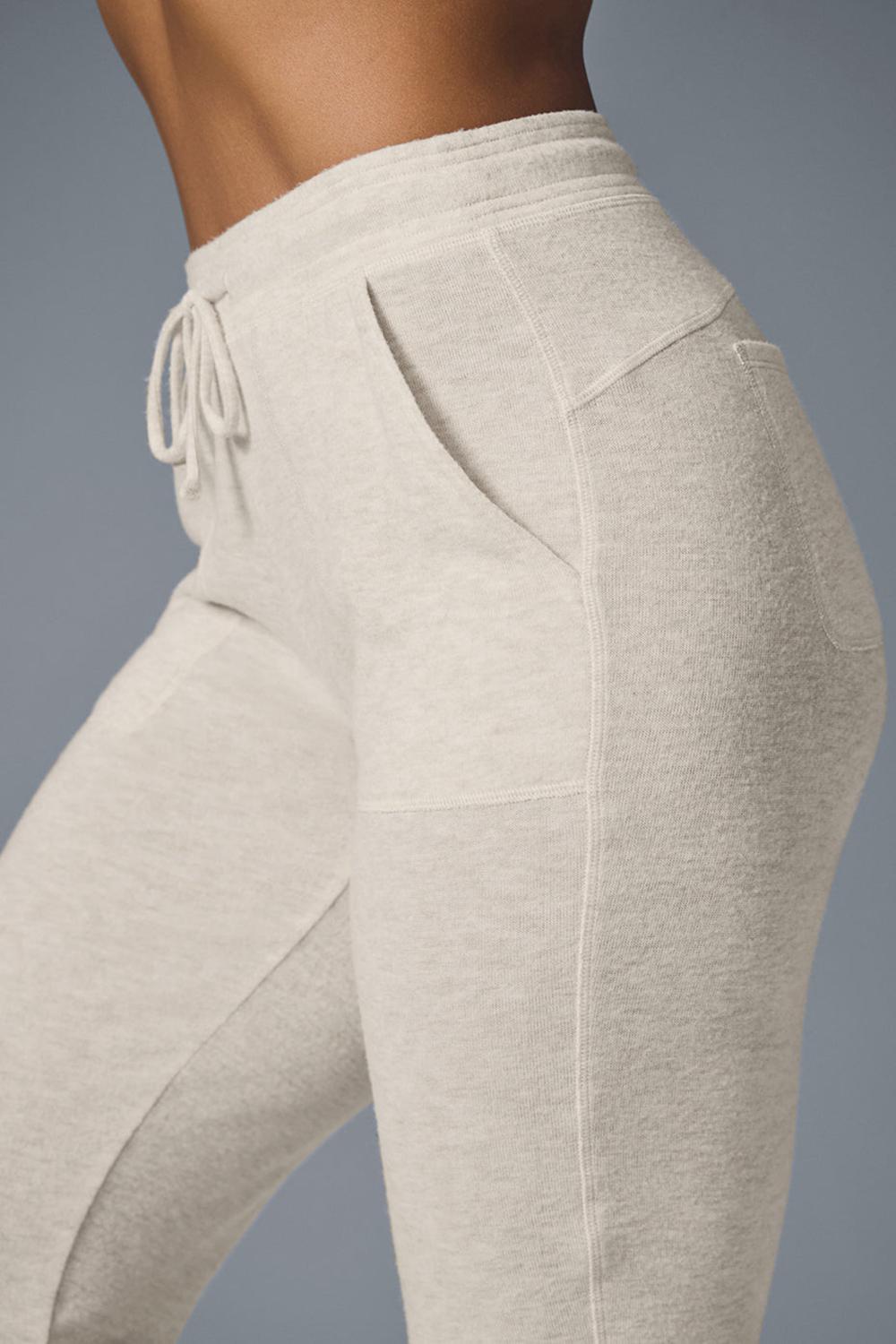 Alo Yoga Soho Naisten Collegehousut Oatmeal Heather | Suomi  7216-HWKRT