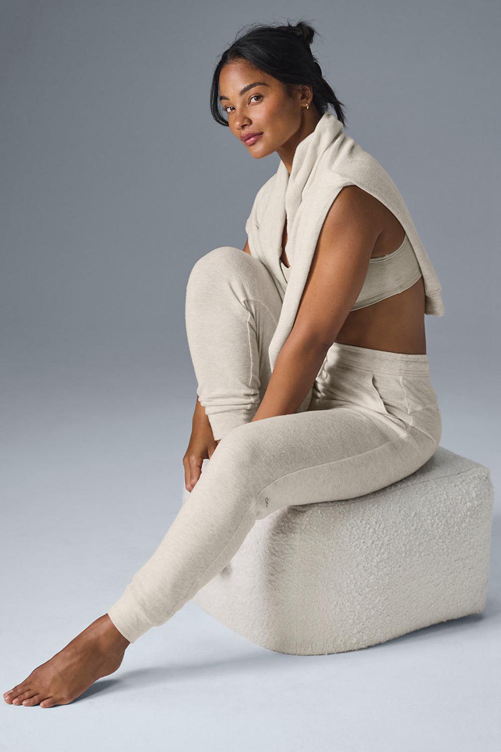 Alo Yoga Soho Naisten Collegehousut Oatmeal Heather | Suomi  7216-HWKRT