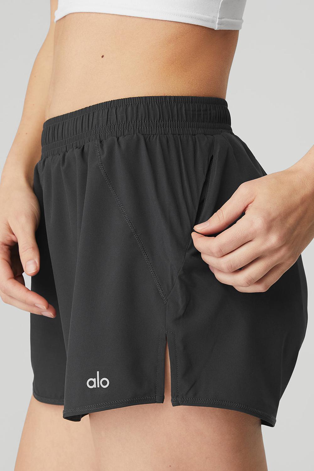 Alo Yoga Stride Naisten Shortsit Anthracite | Suomi  1862-BTUFL