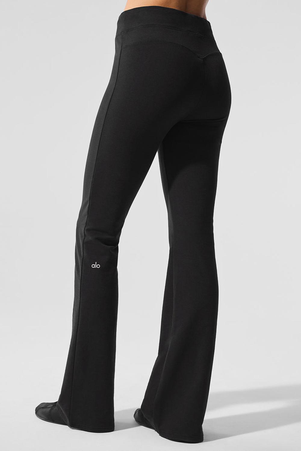 Alo Yoga Sway Bootcut Naisten Collegehousut Mustat | Suomi  6918-GPYMX