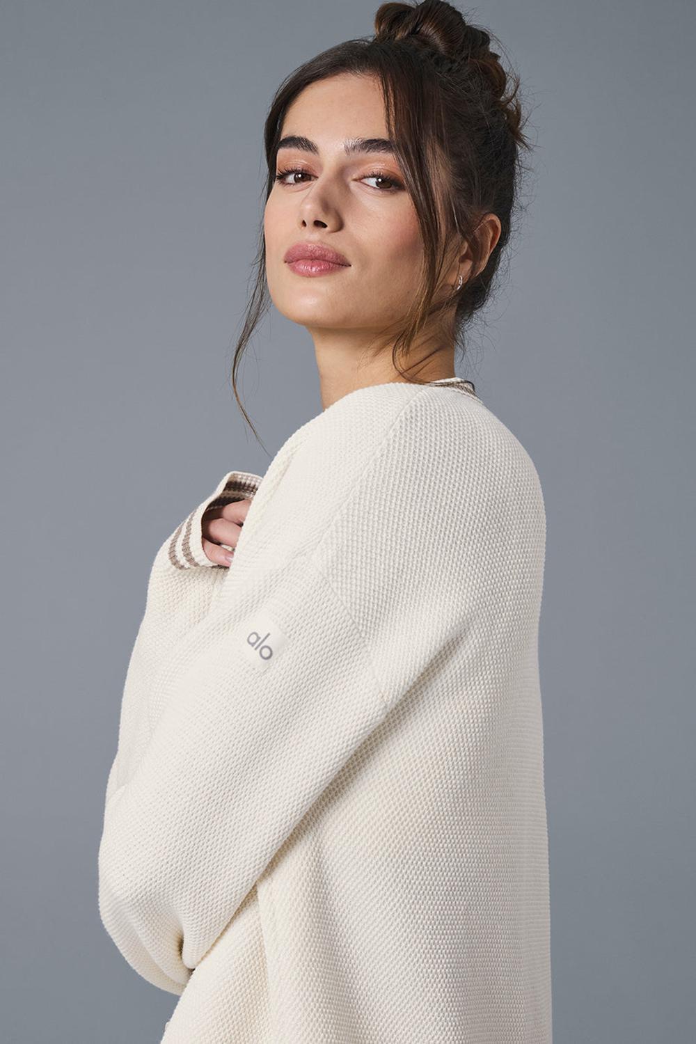 Alo Yoga Tennis Club Sweater Knit Naisten Neuletakki Ivory / Gravel | Suomi  9036-KPLEO