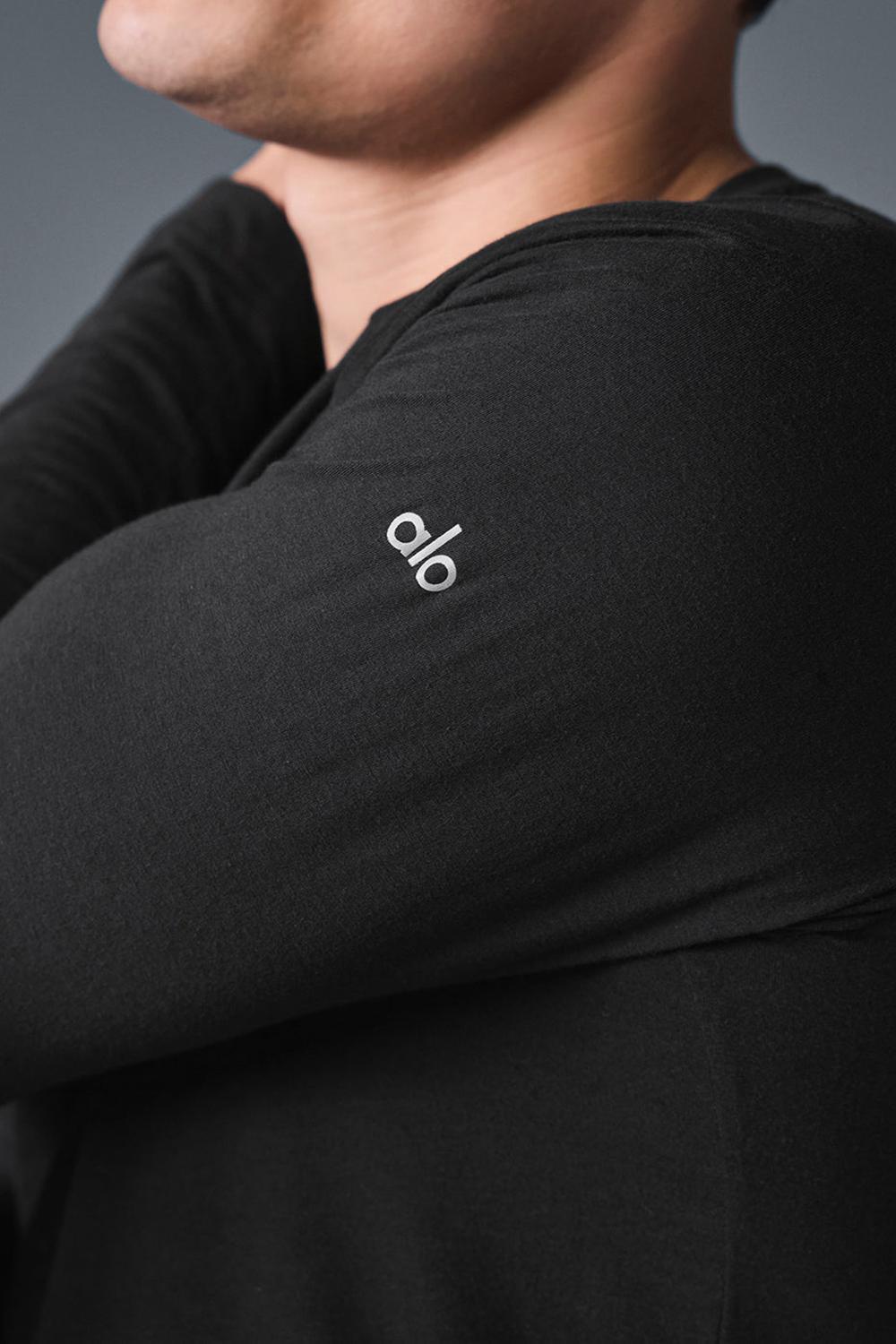Alo Yoga Triumph Long Sleeve Miesten Juoksupaidat Mustat | Suomi  1634-XYZNF