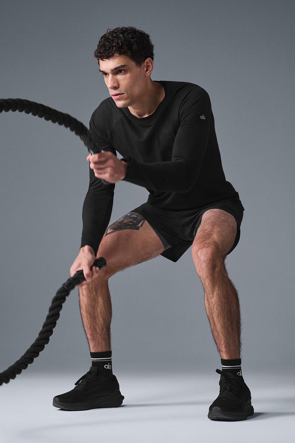 Alo Yoga Triumph Long Sleeve Miesten Juoksupaidat Mustat | Suomi  1634-XYZNF