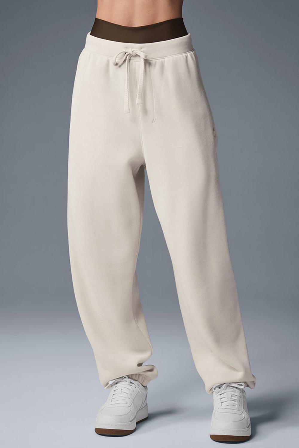 Alo Yoga Triumph Restore Naisten Collegehousut Bone | Suomi  5813-OWTDY
