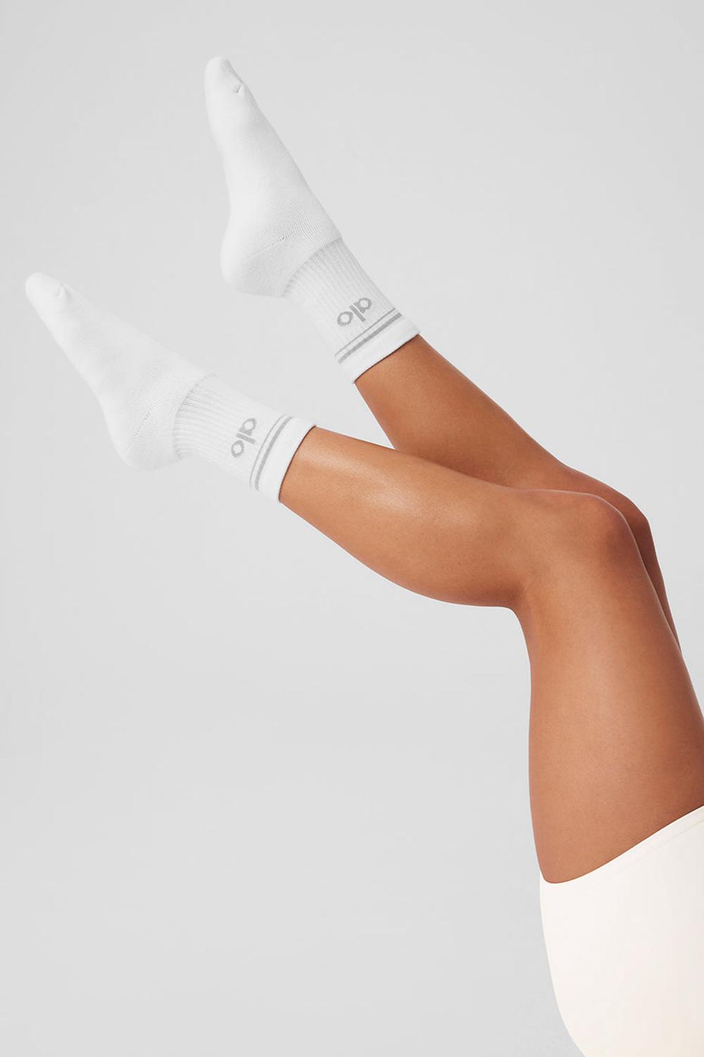 Alo Yoga Unisex Half-Crew Throwback Naisten Sukat Valkoinen Titaani | Suomi  4610-XYUDZ