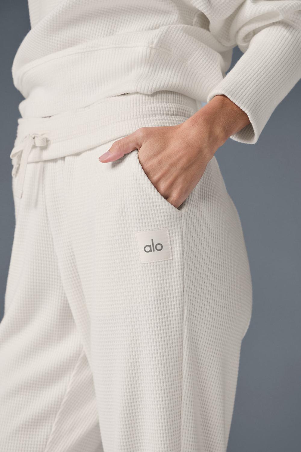 Alo Yoga Waffle Weekend Escape Naisten Jogger Housut Ivory | Suomi  2748-IBJPQ