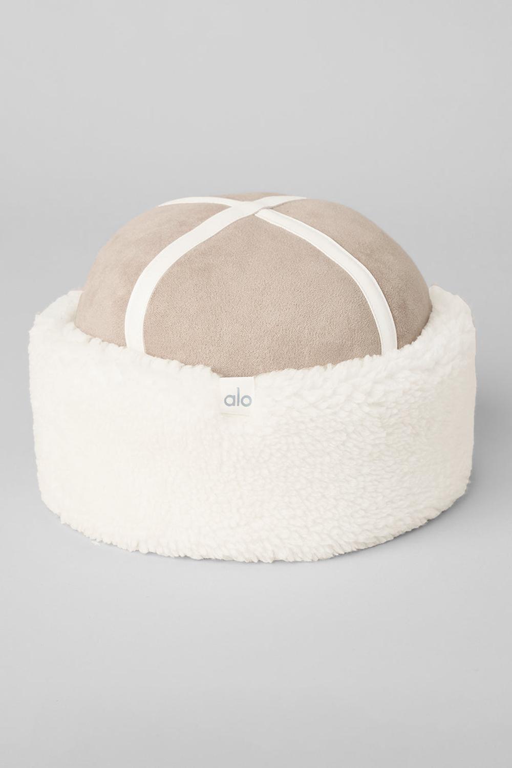 Alo Yoga Winterfun Zhivago Naisten Hatut Oat / Ivory | Suomi  9613-JMVOG