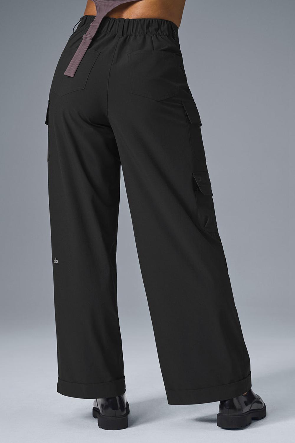 Alo Yoga Workwear Cargo Naisten Housut Mustat | Suomi  0678-IKOCP