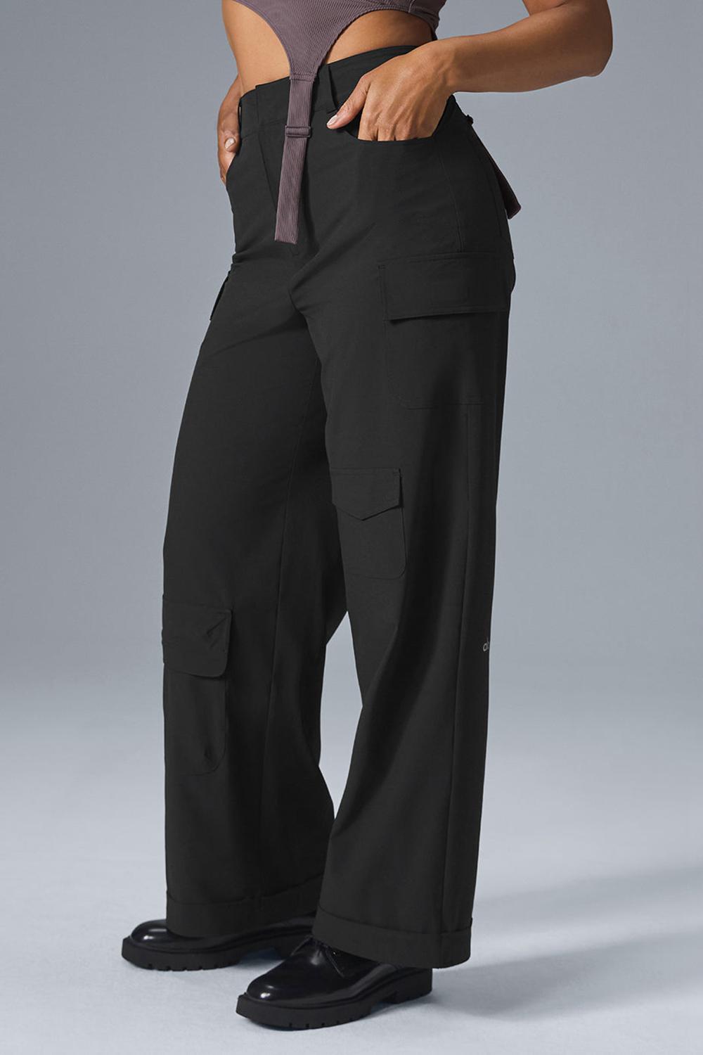 Alo Yoga Workwear Cargo Naisten Housut Mustat | Suomi  0678-IKOCP